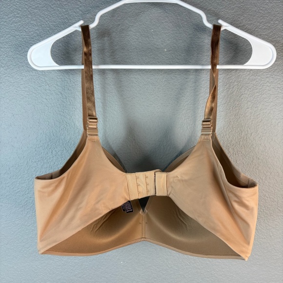 Very Sexy So Obsessed Smooth Wireless Push-Up Bra - Picture 4 of 7